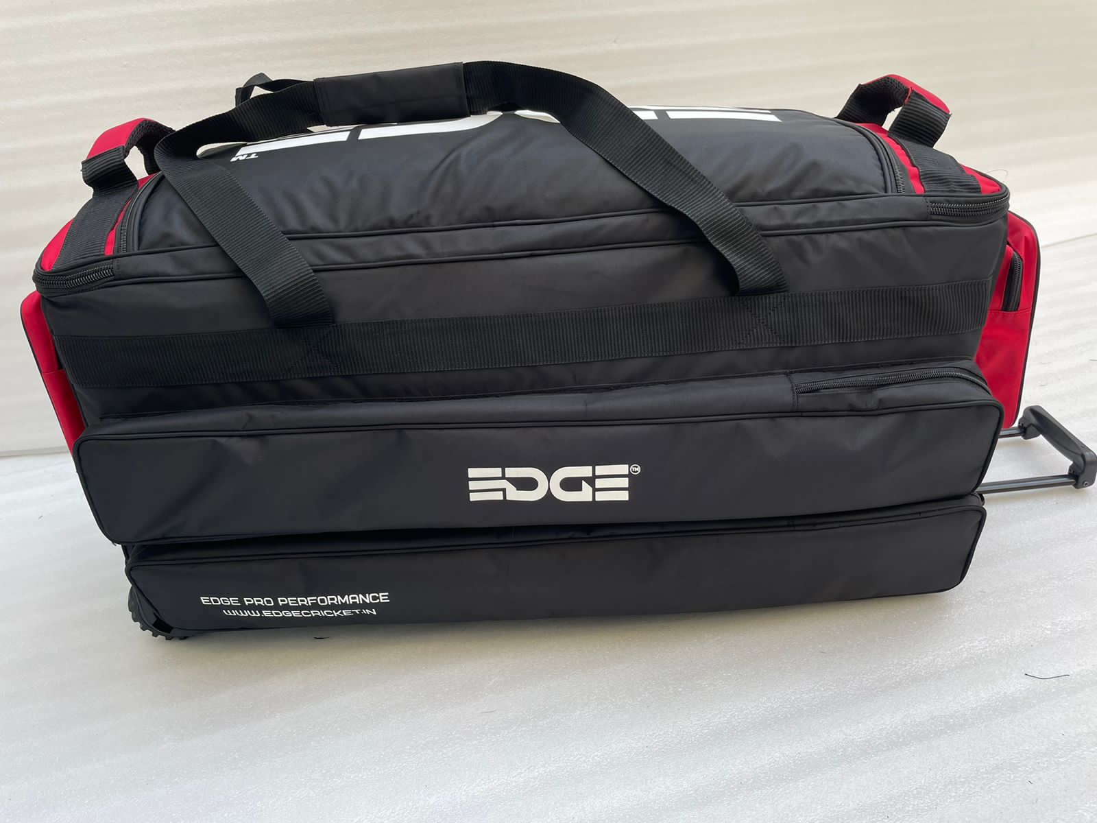Edge 6-Bat Vault Wheelie — view 3